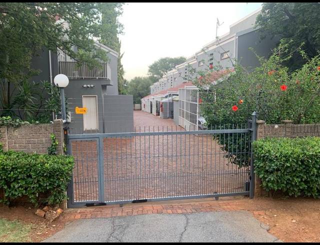 3 BEDROOM TOWNHOUSE FOR SALE IN WIERDA PARK